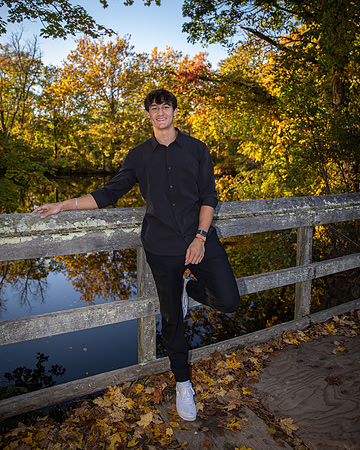 Carson Senior Fall 2022 - 050.jpg