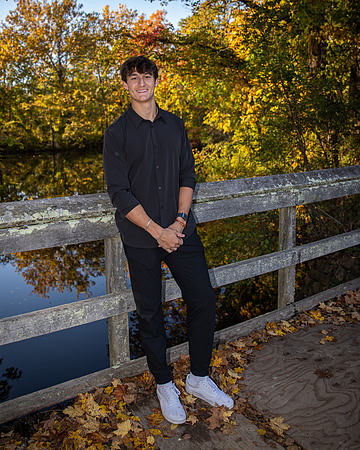 Carson Senior Fall 2022 - 055.jpg