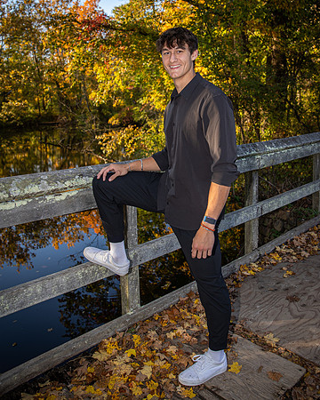 Carson Senior Fall 2022 - 041.jpg