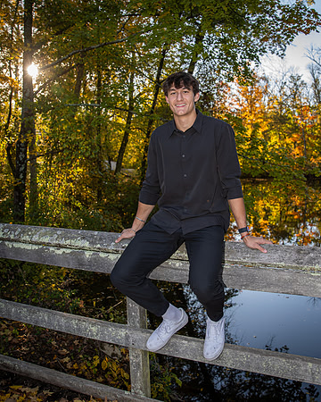 Carson Senior Fall 2022 - 067.jpg