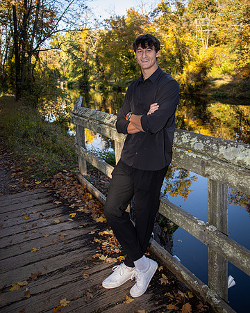 Carson Senior Fall 2022 - 037.jpg