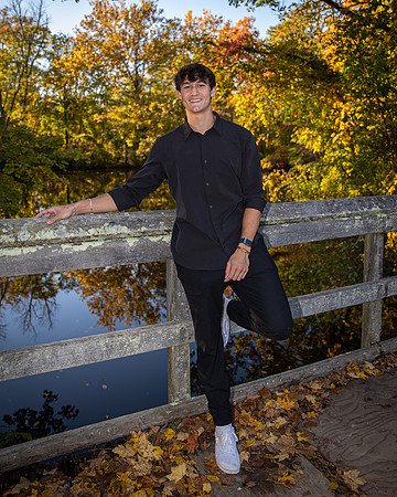 Carson Senior Fall 2022 - 049.jpg