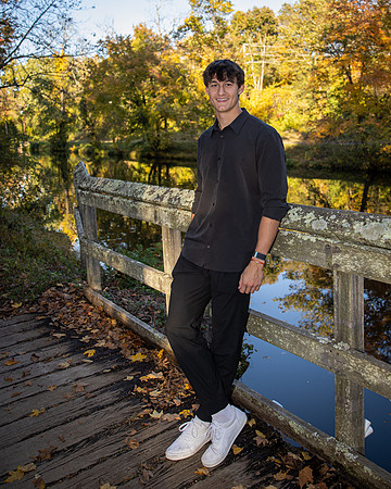 Carson Senior Fall 2022 - 032.jpg