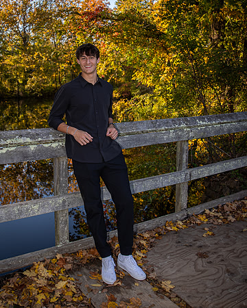 Carson Senior Fall 2022 - 059.jpg