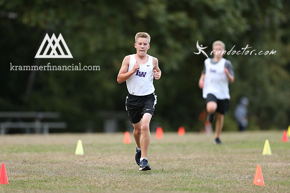LW at Juanita Fall 2017 XC - 300.jpg