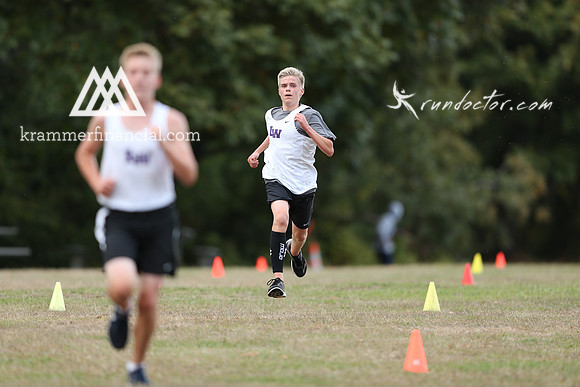 LW at Juanita Fall 2017 XC - 302.jpg